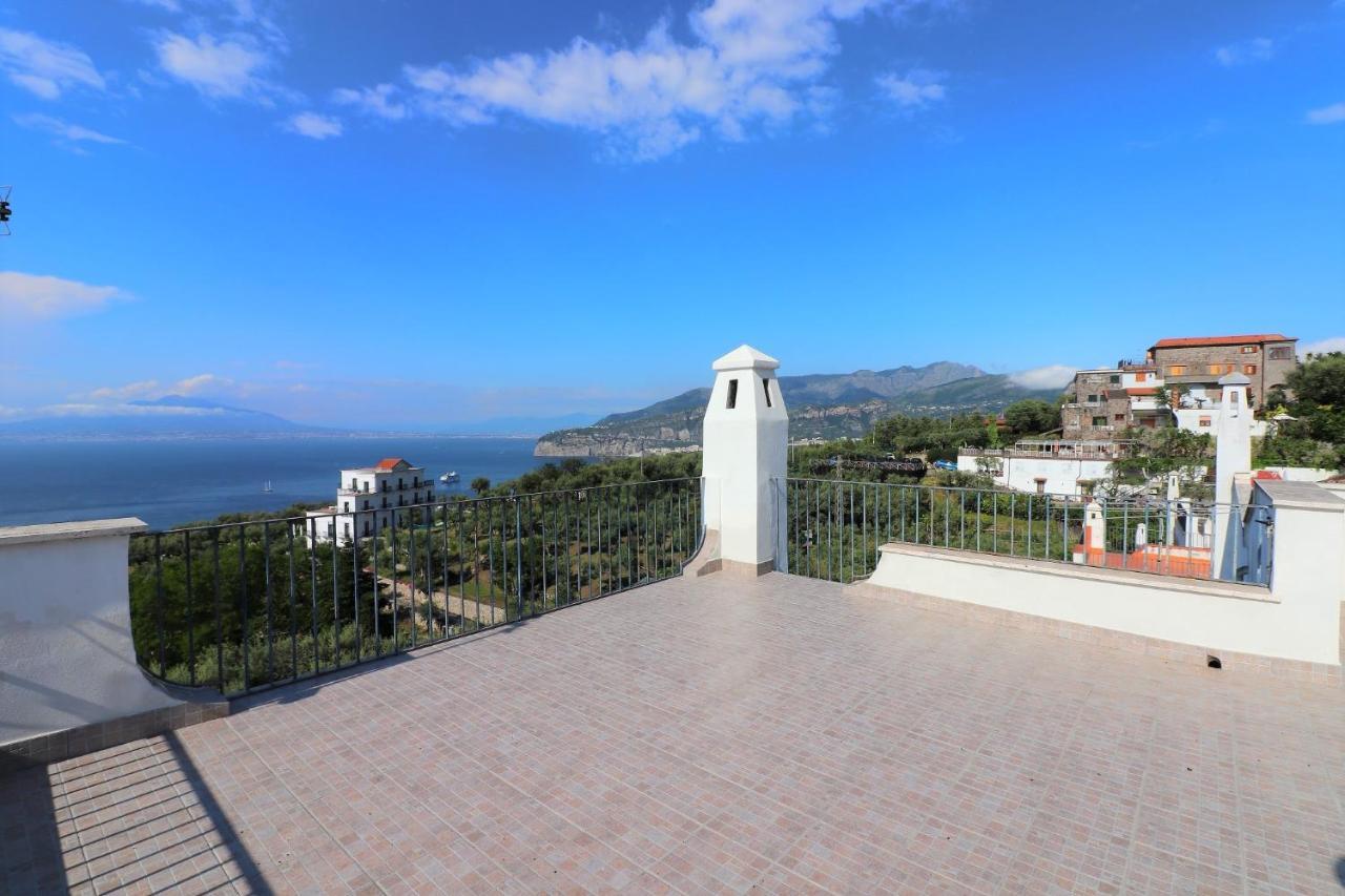 La Casetta Di Emma Sorrento Exteriör bild